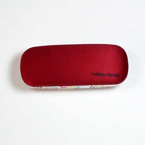 The "Lovers" Handkerchiefs Glasses Case by Terra Lusa features a red top with "Tom Lisboa - PORTUGAL" in black, set on a plain white background, capturing the charm of Portuguese embroidery.