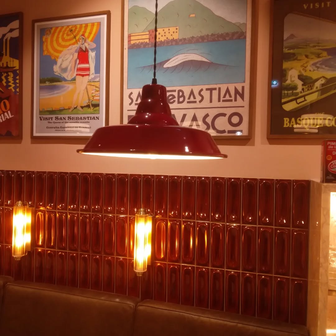 Lámpara colgante industrial esmaltada