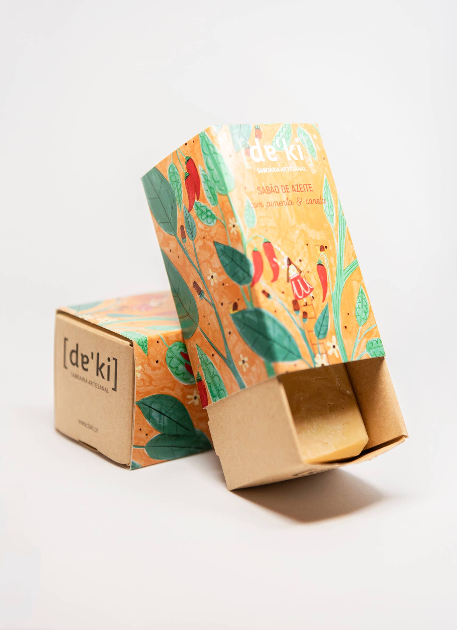 close up of orange box with cinnamon soap_Daki